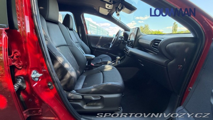 Toyota Yaris 1.5 HEV CVT EXECUTIVE 1800