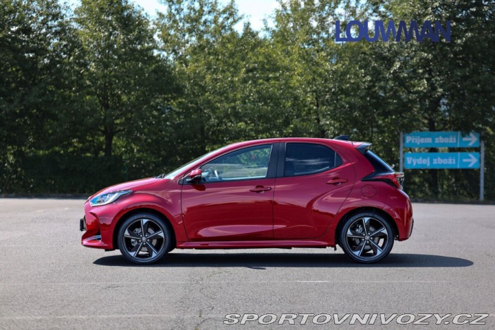 Toyota Yaris 1.5 HEV CVT EXECUTIVE 1800