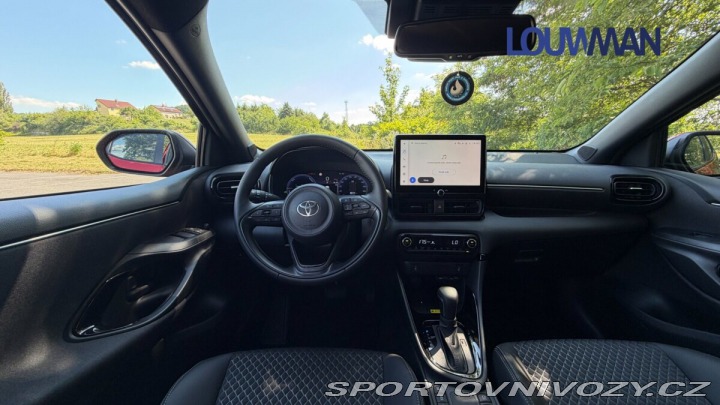 Toyota Yaris 1.5 HEV CVT EXECUTIVE 1800