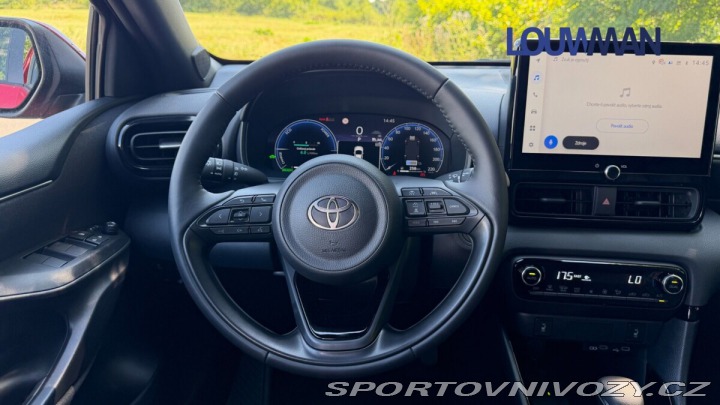 Toyota Yaris 1.5 HEV CVT EXECUTIVE 1800