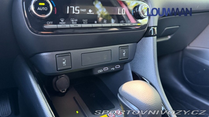 Toyota Yaris 1.5 HEV CVT EXECUTIVE 1800