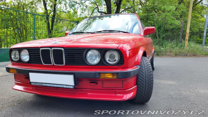 BMW 3 E30 320i 1990