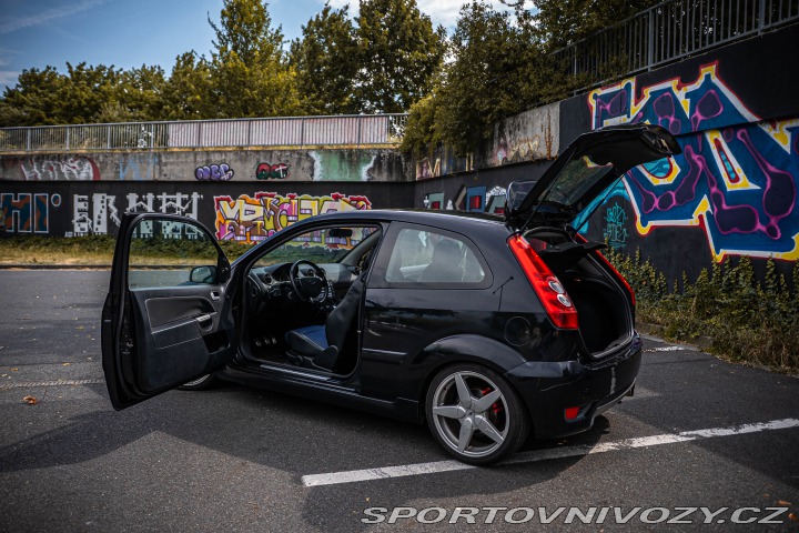 Ford Fiesta ST  2005
