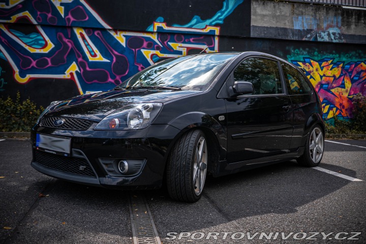 Ford Fiesta ST  2005