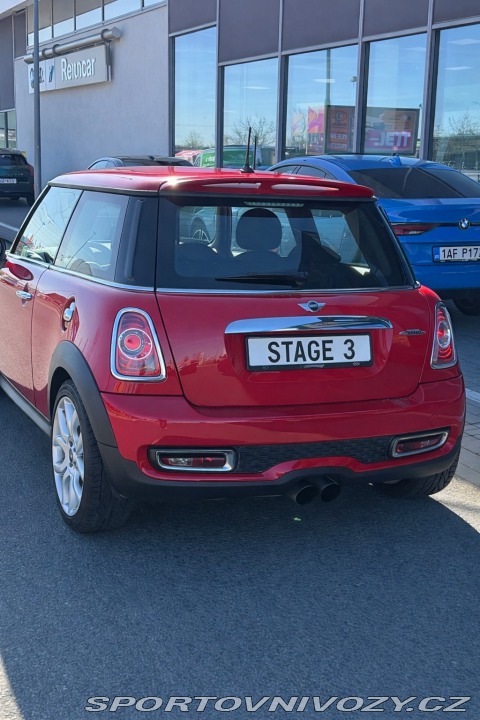 Mini Cooper JOHN COOPER WORKS 2011