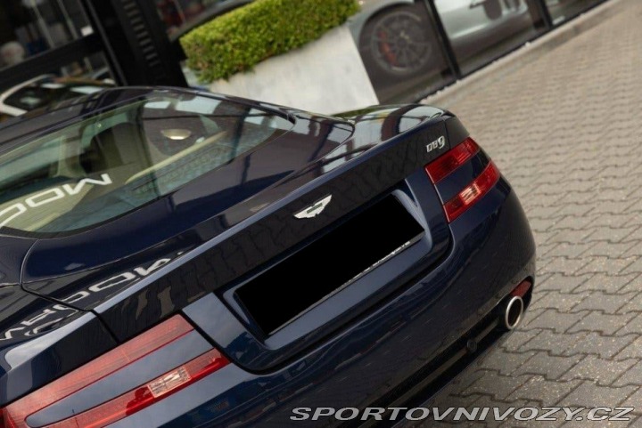 Aston Martin DB9 2005