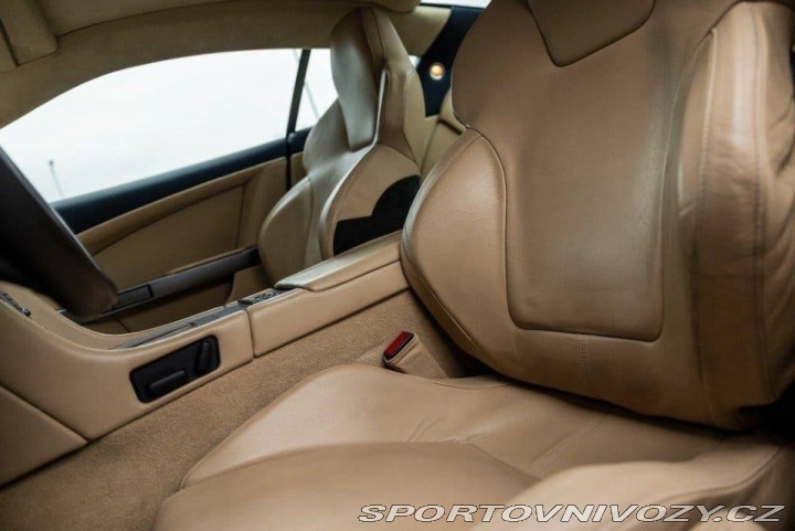 Aston Martin DB9 2005
