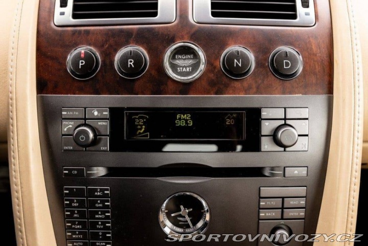 Aston Martin DB9 2005
