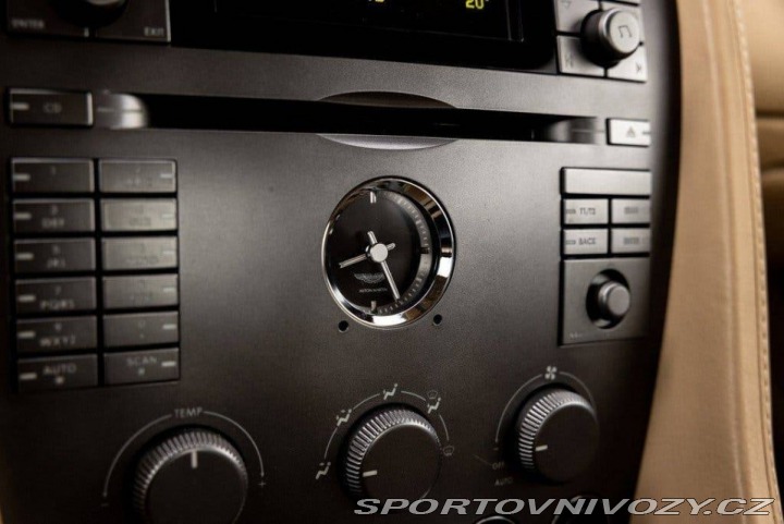 Aston Martin DB9 2005