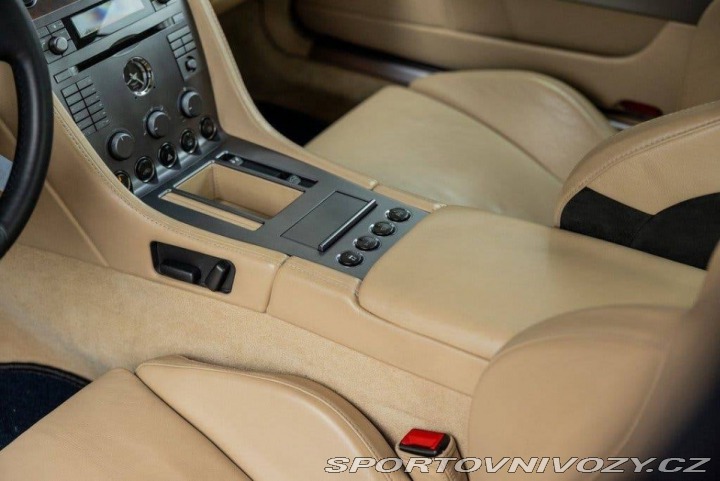 Aston Martin DB9 2005