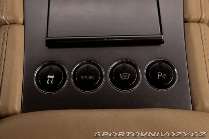 Aston Martin DB9 2005