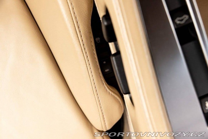 Aston Martin DB9 2005