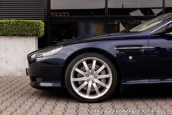 Aston Martin DB9 2005