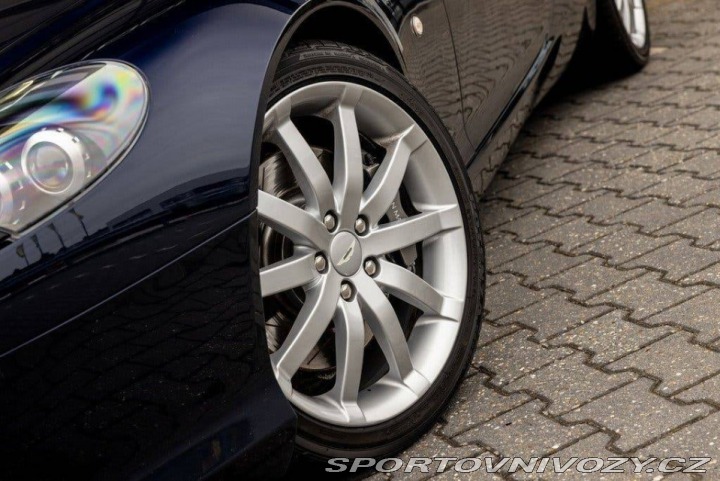 Aston Martin DB9 2005