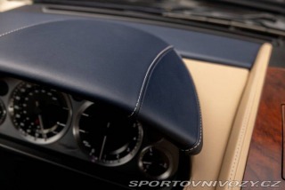 Aston Martin DB9  2005