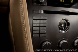 Aston Martin DB9  2005