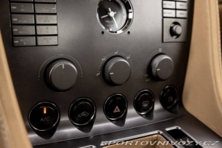 Aston Martin DB9  2005