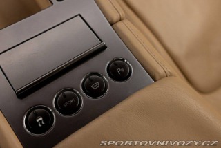 Aston Martin DB9  2005
