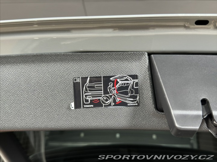 Volvo Ostatní modely XC90 2,0 T8 Plus Bright 2026