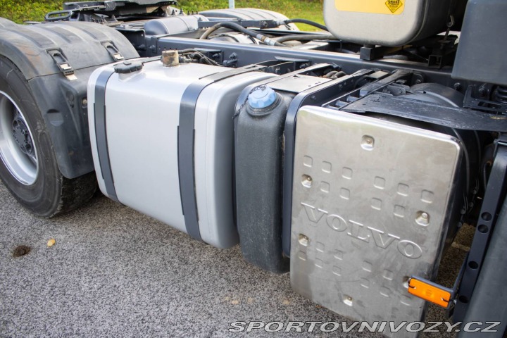 Ostatní značky Ostatní modely Ťahače, nákladné autá nad 7,5 t Volvo Volvo FM13 480 6x4 / AJ N 2008