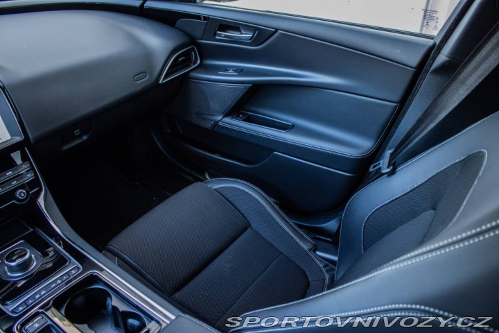 Jaguar XE 2.0 I4D R-SPORT AWD / DP 2019