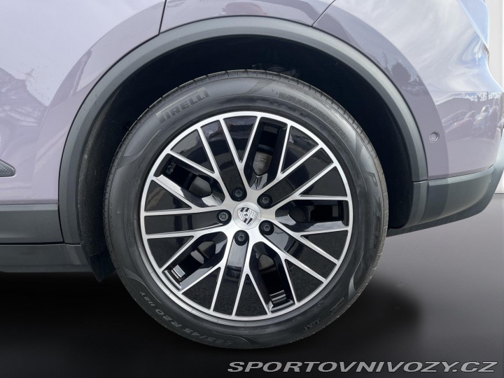Porsche Macan Electric 2025