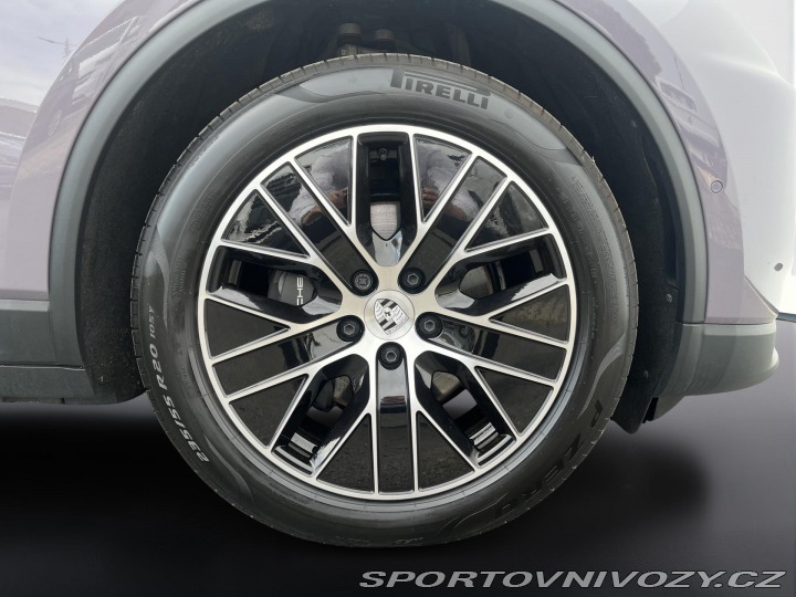 Porsche Macan Electric 2025