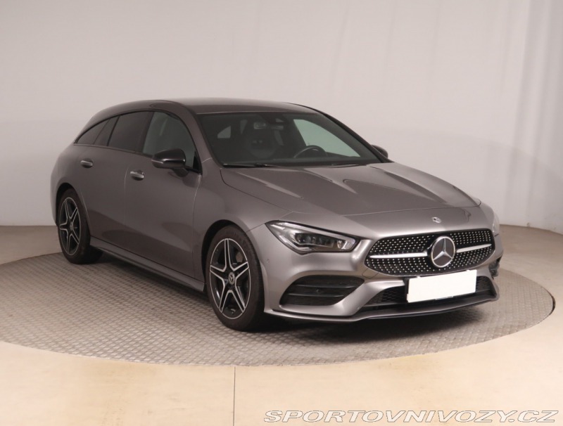 Mercedes-Benz CLA AMG Paket 200
