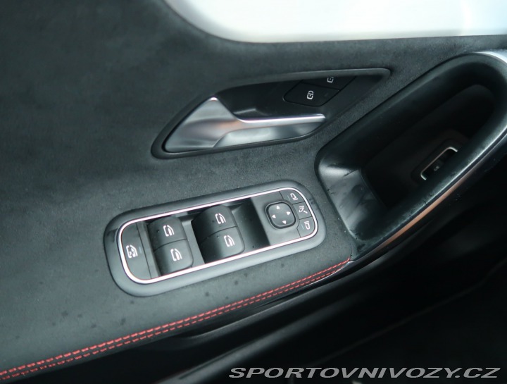 Mercedes-Benz CLA AMG Paket 200 2022