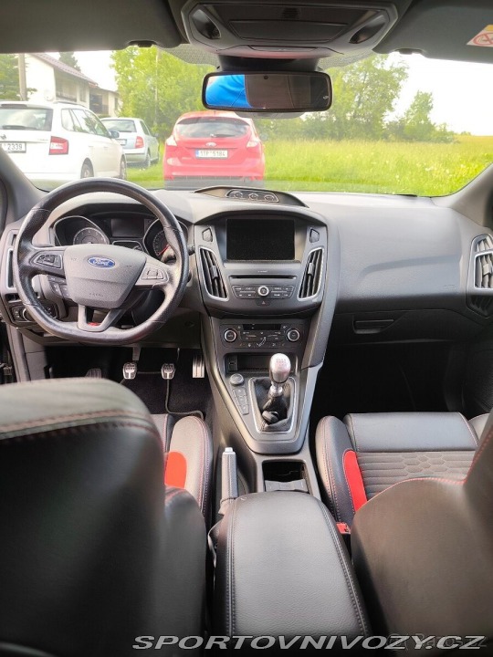Ford Focus ST st 184kw benzín rv.2018 2018