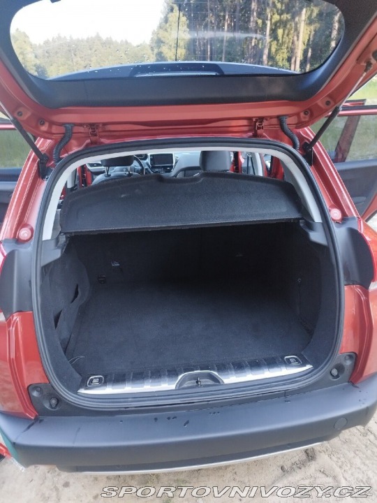 Peugeot Ostatní modely 2008 2,0 i. 81 kW. 1800