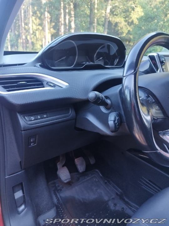 Peugeot Ostatní modely 2008 2,0 i. 81 kW. 1800
