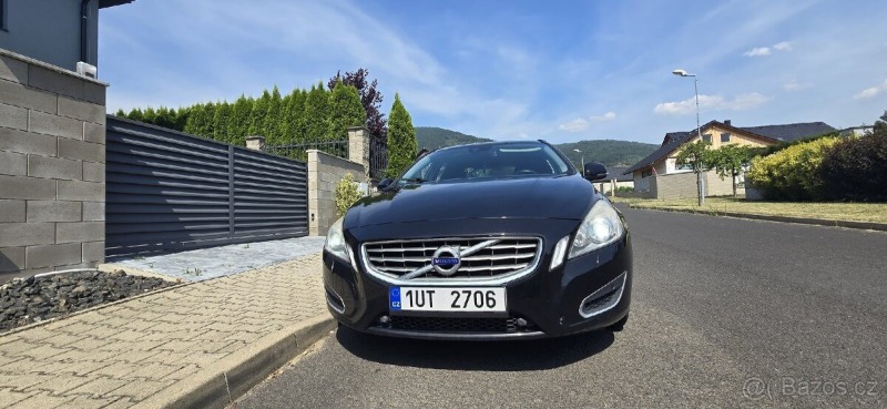 Volvo V60 2,0 100kW rok v.2013 AU