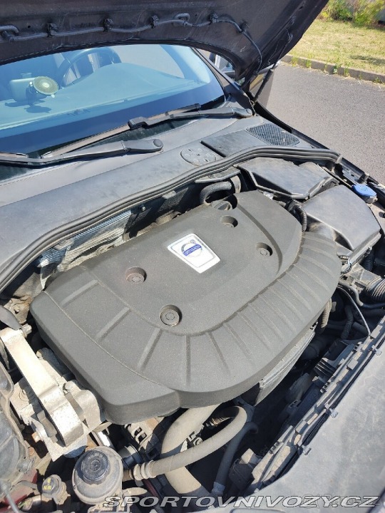 Volvo V60 2,0 100kW rok v.2013 AU 2013