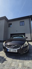 Volvo V60 2,0   100kW rok v.2013 AU 2013