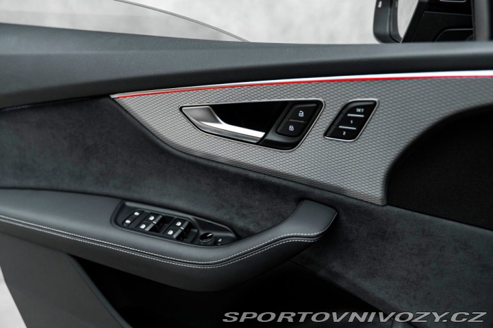 Audi SQ8 2024