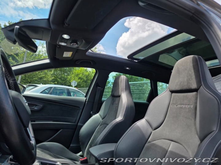 Seat Leon Cupra 300 Performance Car 2018