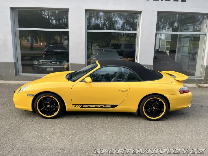Porsche 911 Carrera 2WD manuál 2002