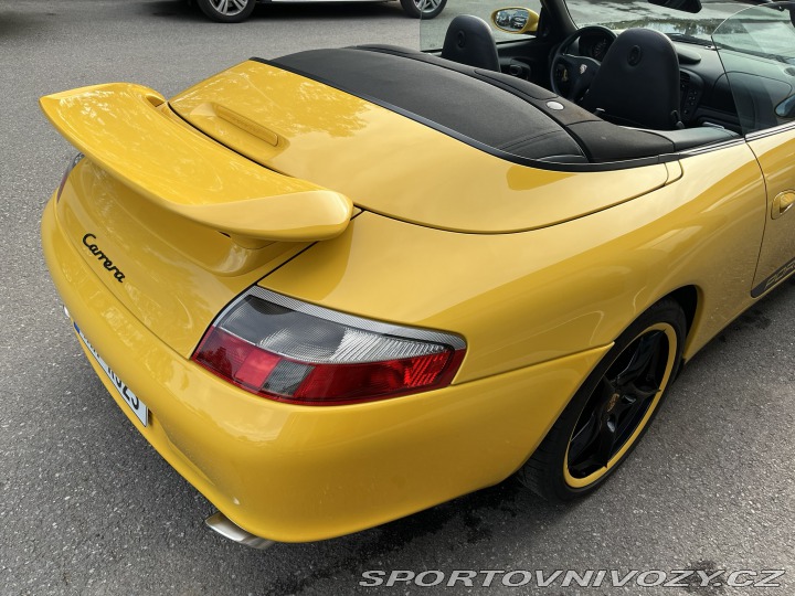 Porsche 911 Carrera 2WD manuál 2002