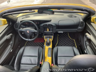Porsche 911 Carrera 2WD manuál 2002