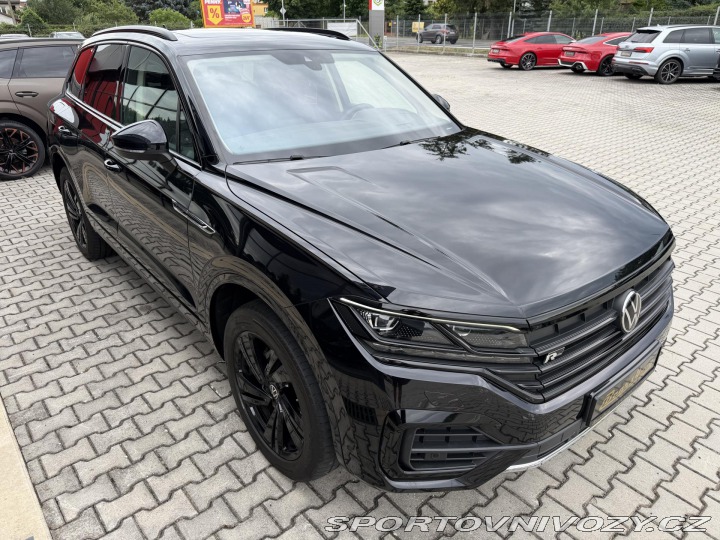 Volkswagen Ostatní modely Touareg 3.0TDI 210kW R-LINE HUD P 2021