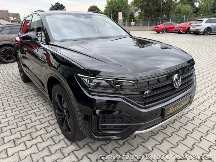 Volkswagen Ostatní modely Touareg 3.0TDI 210kW R-LINE HUD P 2021