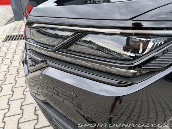Volkswagen Ostatní modely Touareg 3.0TDI 210kW R-LINE HUD P 2021