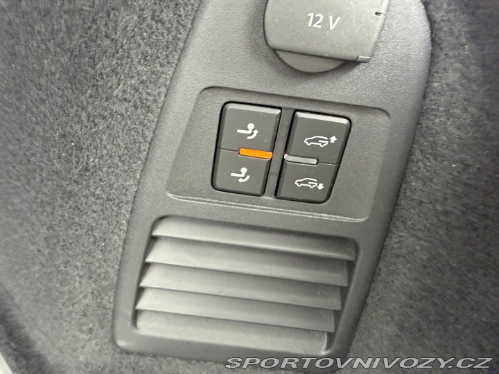 Volkswagen Ostatní modely Touareg 3.0TDI 210kW R-LINE HUD P 2021