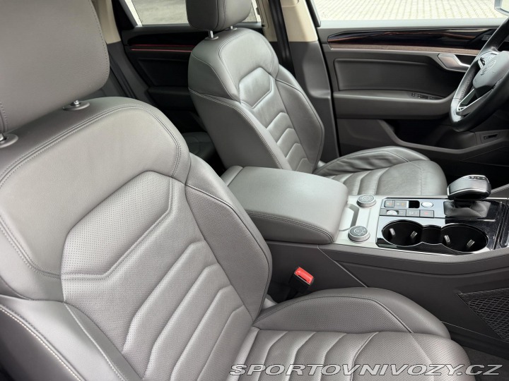 Volkswagen Ostatní modely Touareg 3.0TDI 210kW R-LINE HUD P 2021