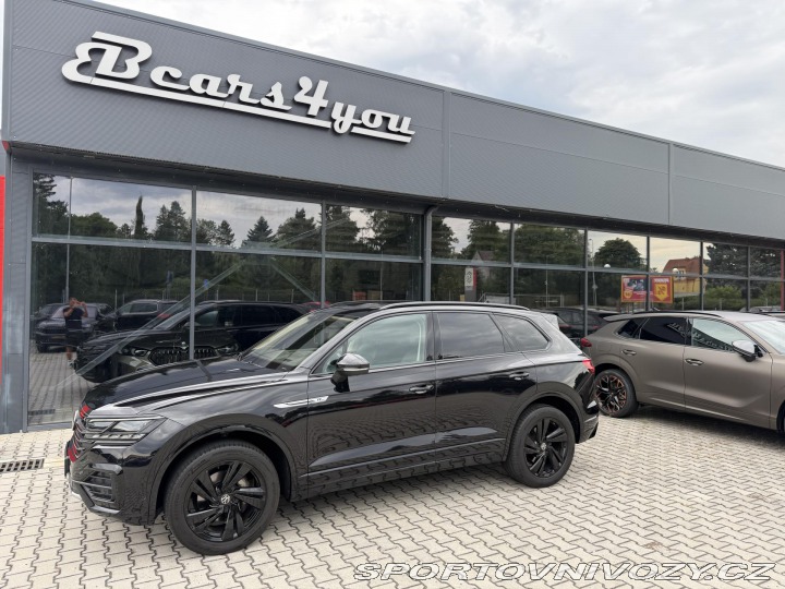 Volkswagen Ostatní modely Touareg 3.0TDI 210kW R-LINE HUD P 2021