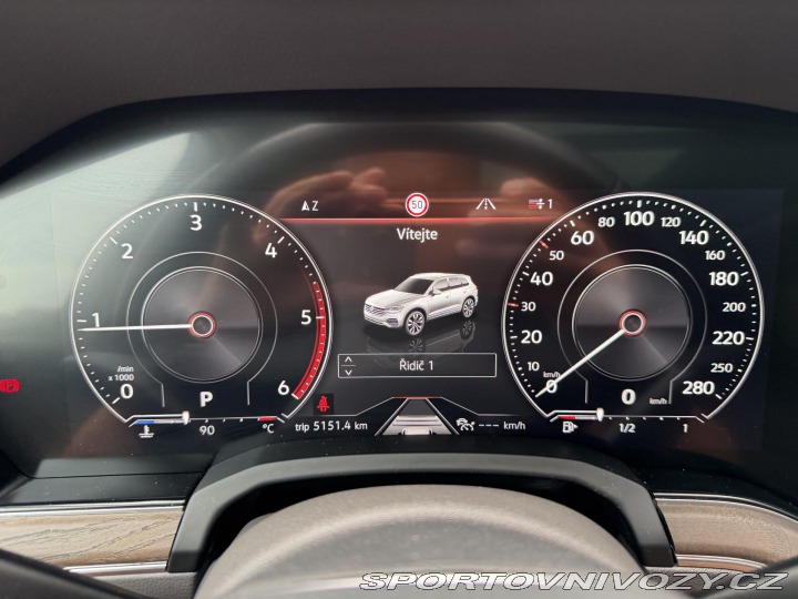Volkswagen Ostatní modely Touareg 3.0TDI 210kW R-LINE HUD P 2021