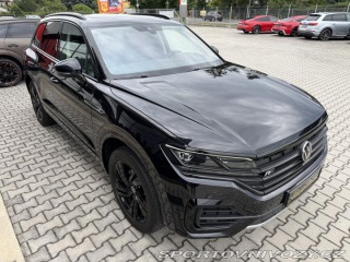 Volkswagen Ostatní modely Touareg 3.0TDI 210kW R-LINE HUD P 2021