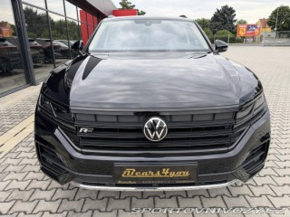 Volkswagen Ostatní modely Touareg 3.0TDI 210kW R-LINE HUD P 2021