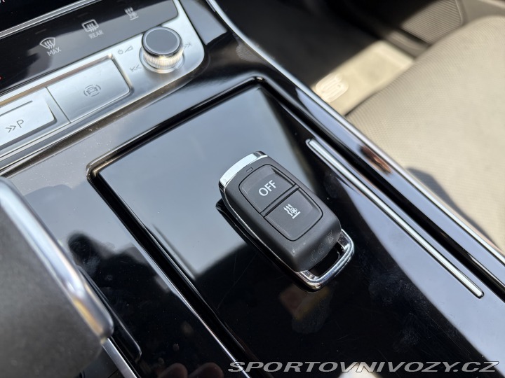 Audi RS Q8 4.0 TFSI 441kW, Vzduch, B 2021